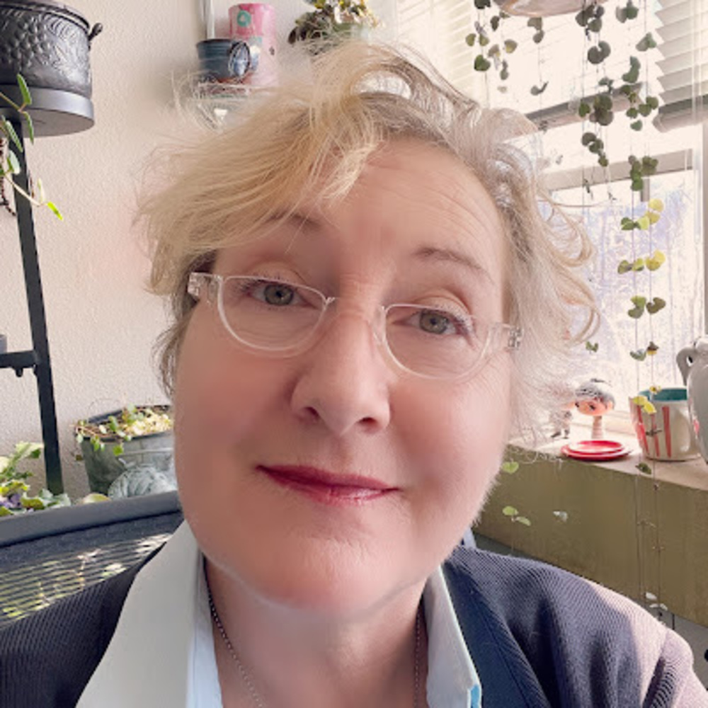 Meet your Posher, Debra